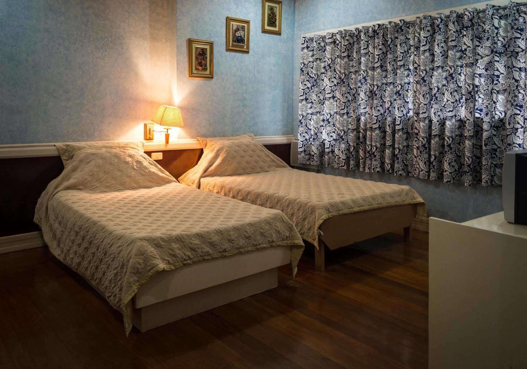 Stefanie Grace Paradise Inn Лобок Екстериор снимка